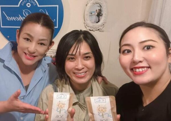 フェイシャルマッサージ